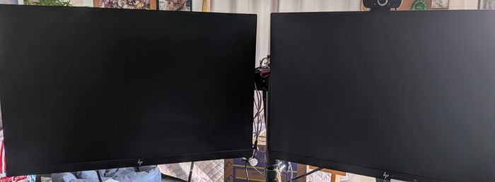 2 x computer monitor 21' each