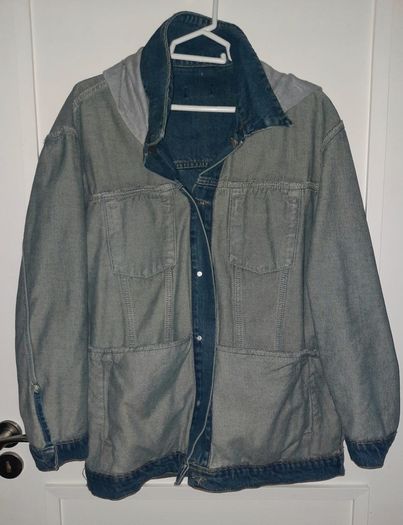 Pretty little things denim hooded button down jacket in very good condition with no issues size medium but looks bigger see last two photos for exact measurements FREE TRACKED POSTAGE INCLUDED