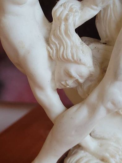 Hercules and Lichas statue