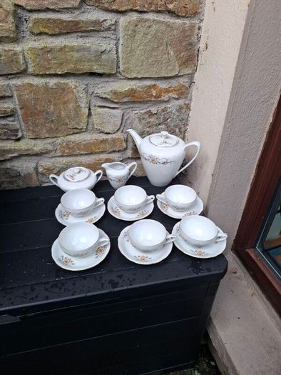 China floral tea set postage possible