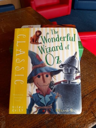 Four Mini Classic books bundle E4