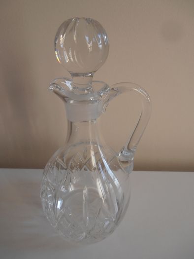 Glass decanter