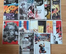 Umbrella Academy 14 Comic book set Netflix Dark Horse