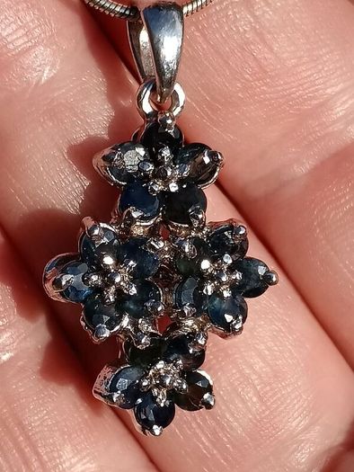 Daisy flower head Gem set Sterling Silver Cross and Chain Set