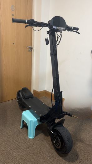electric scooter
