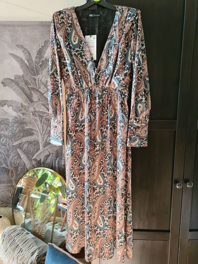 ZARA printed satin dress, bloggers favourite XS, new