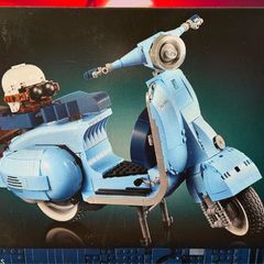 Lego 10298 Vespa 125