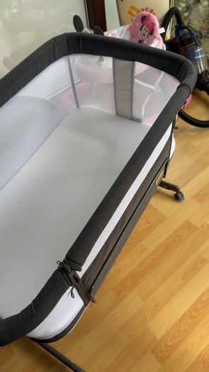 baby cot