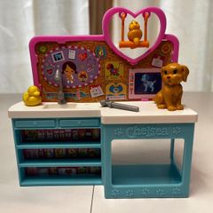 Mini Barbie Veterinarian's Office