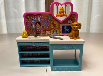 Mini Barbie Veterinarian's Office