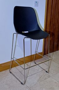 Bejot Eggo Bar Stools