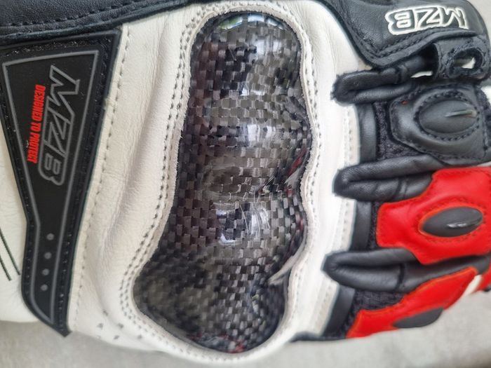 Motorcycle gloves