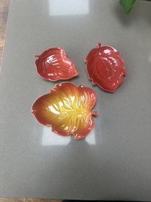 Carlton leaf plates
