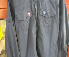 Scout shirt medium