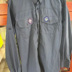 Scout shirt medium
