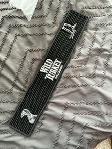 Bar runner