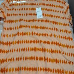 Orange t-shirt