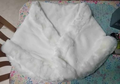 JJ house ivory shawl