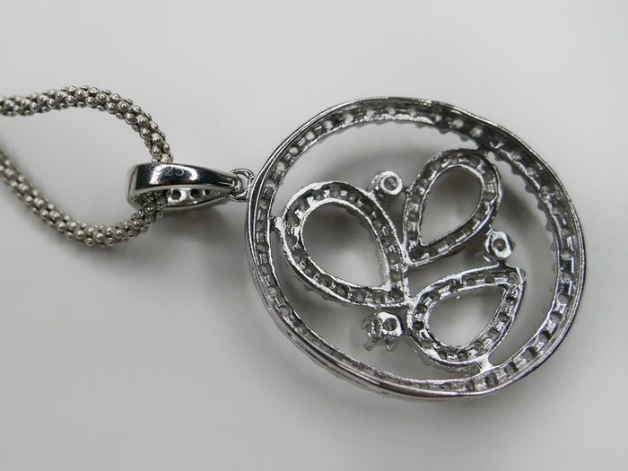 Silver necklace with sparkly cz stones