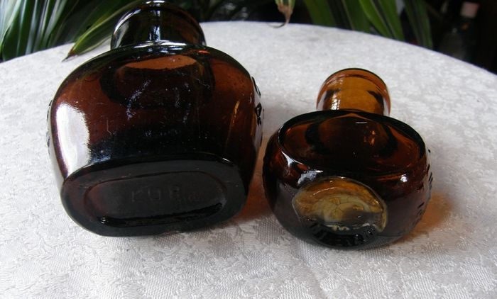 Antique Amber Glass OXO & Bovril Bottles. Set of 2, 4oz and 1oz. c.1900-1930. Excellent Antique Condition