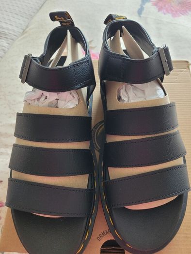 Dr Martins Sandles