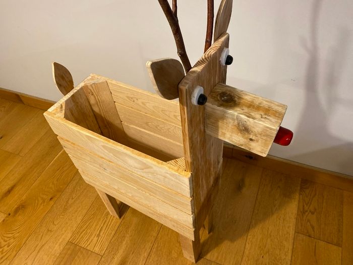 Rudolph. Apple Crate Christmas decoration