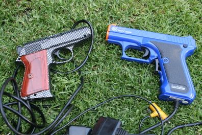 Scorpion Ii Carbon Light Gun (ps2) And Playstation P7k Light Gun  (playstation)
