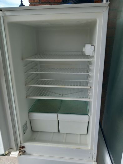 Fridge freezer