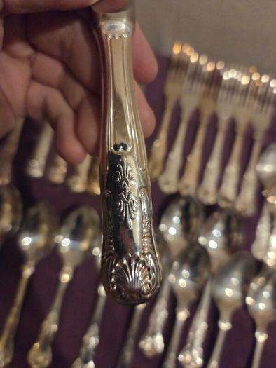 Newbridge Silverware 31 Piece Kings Pattern Set