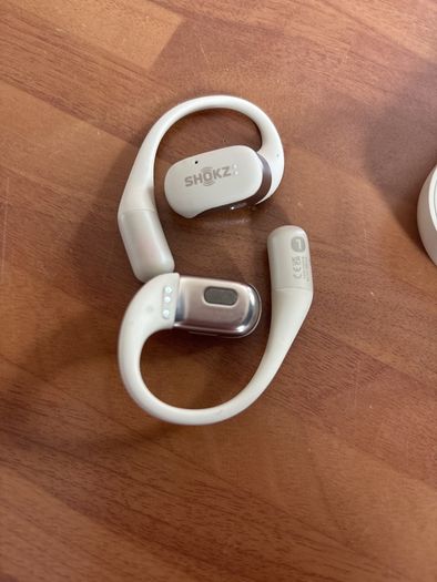 Shoks earbuds