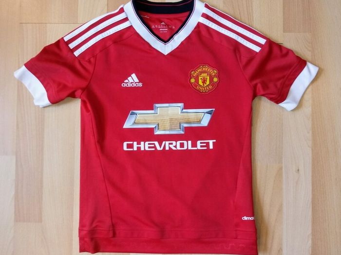 Manchester United Adidas Jersey Size Age 9/10years