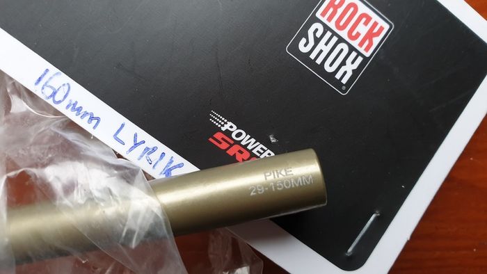 Rockshox air shaft Lyrik/Yari 160 or Pike 150-29