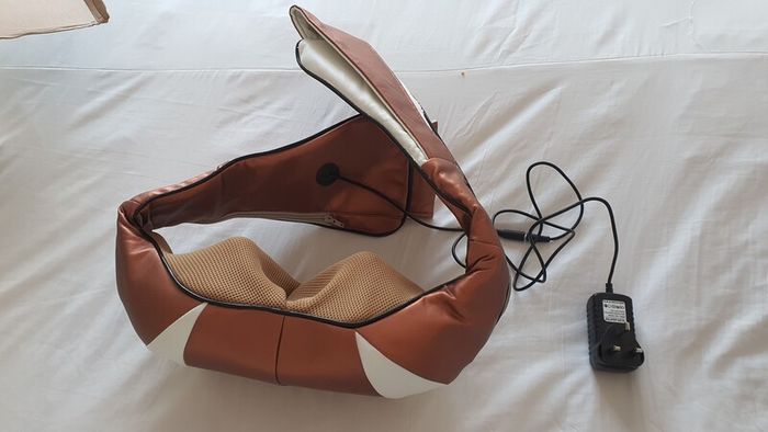Massager of Neck kneading
