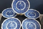 Fabulous Set of Five Mason's Ironstone Blue Vista 8 Inch Salad Plates in Excellent Vintage Condition, Circa 1950