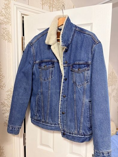 Levis Premium Sherpa Jacket Size M