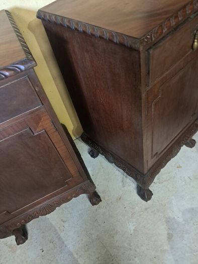 2 mahogany cabinets original key