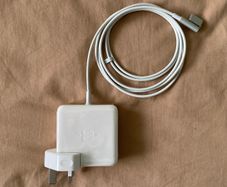 Apple 65W MagSafe 1/2 Gen