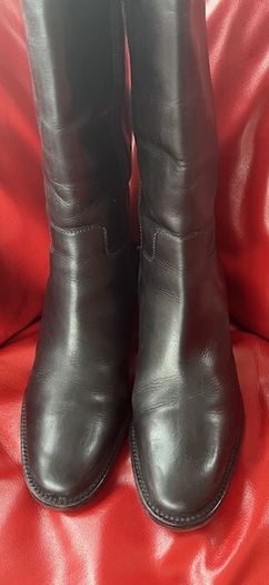 Clarks Black Leather Boots Knee High.  Ladies Size Uk 6.5  / Eu 40  In excellent lightly used Condition.