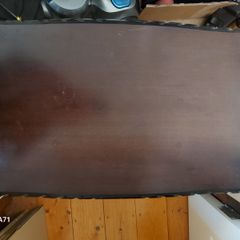 Nest of 2 tables in very nice condition