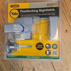 Yale Deadlocking Nightlatch Chrome 40mm