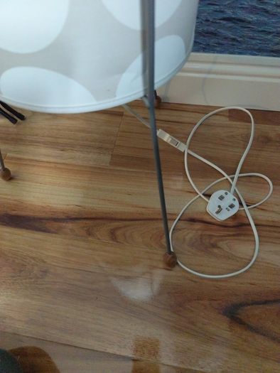 Floor lamp
