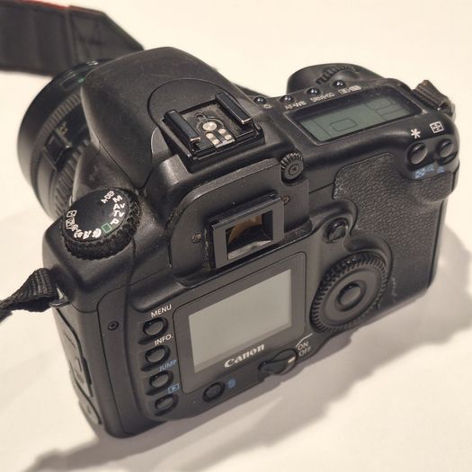 Canon EOS 20D 8.2MP Digital SLR Camera Kit with Canon EF 35-70mm f/3.5-4.5 Zoom Lens 3 Months Warranty