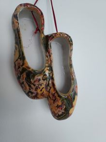 Pretty Ceramic Vintage Hanging Ballet Shoes