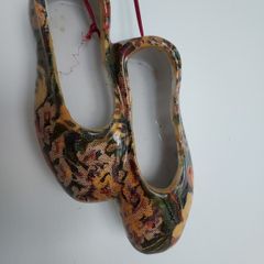 Pretty Ceramic Vintage Hanging Ballet Shoes