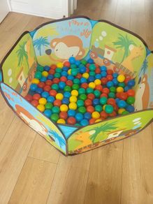Ball pit