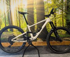 Specialized Enduro Elite  ( Showroom condition). Size S4