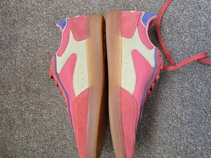 Hoffs Coral Park size 42 trainers