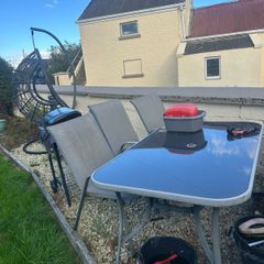 table and chairs