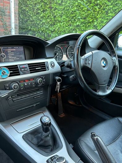 BMW 3-Series 2010