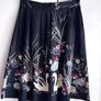 Black Swan Print Knee Length Skirt | Floral & Nature Design | Size 14 Approx Image 4